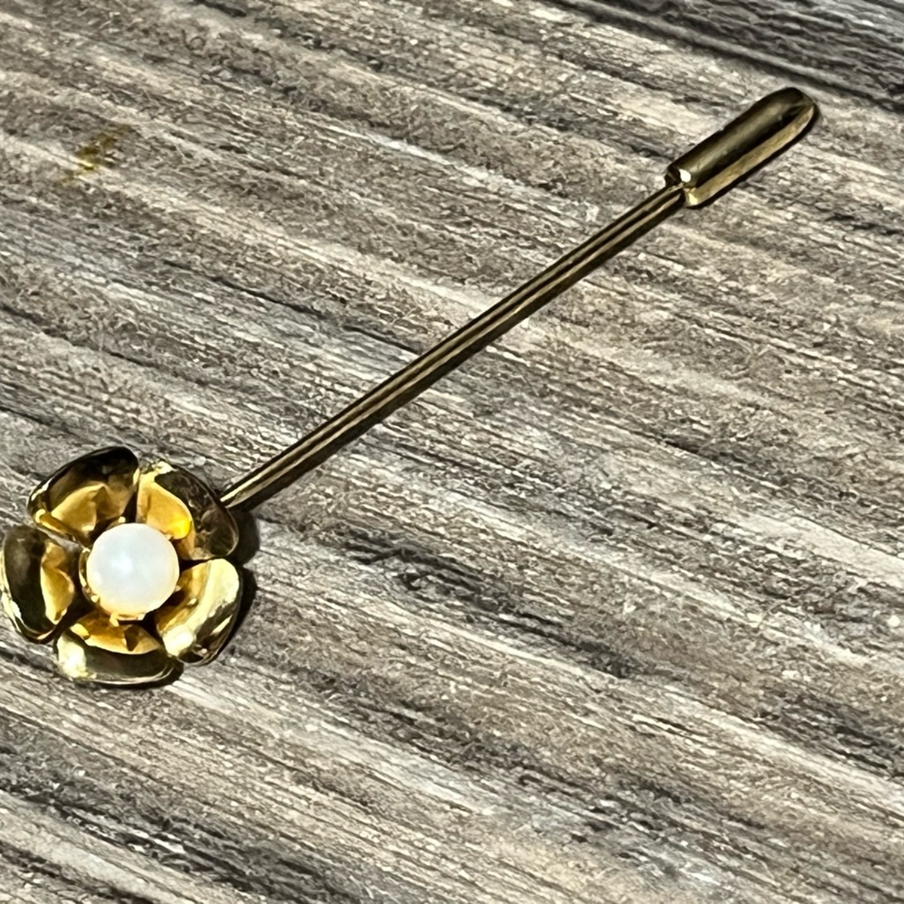 Gold Tone Faux Pearl Flower Stick Pin Hat Pin Vintage Costume Jewelry